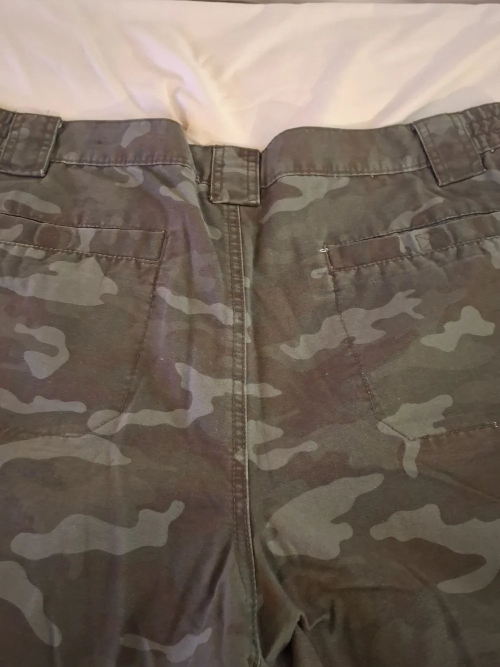 Outdoor Life Men's Olive Camo Utility Cargo Shorts
